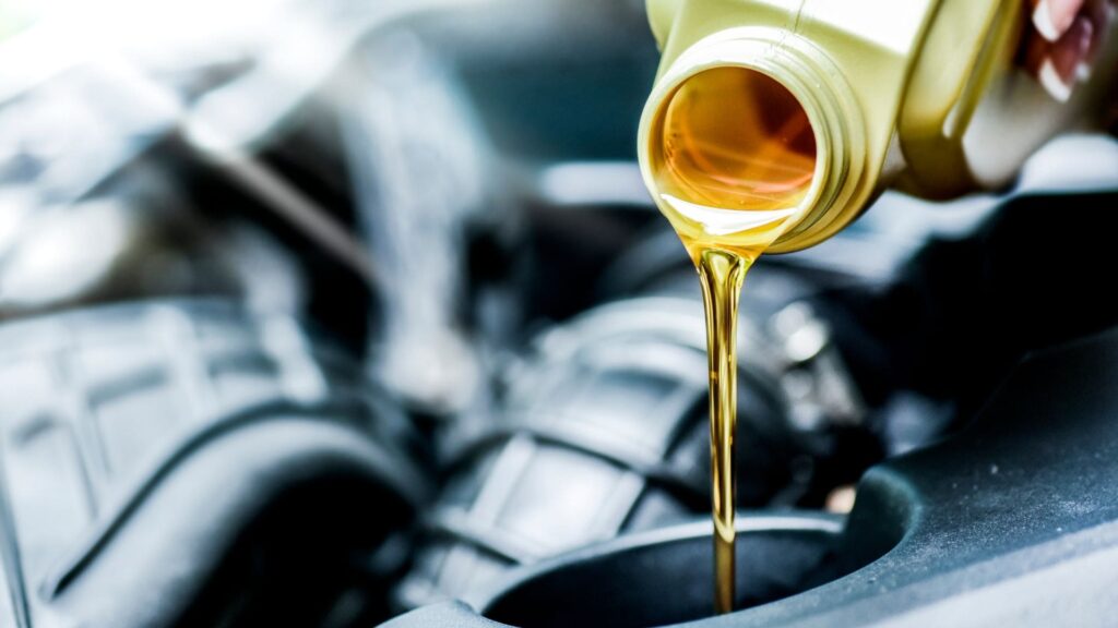 Quando Trocar o Óleo do Carro? Saiba o Momento Certo e Evite Problemas no Motor