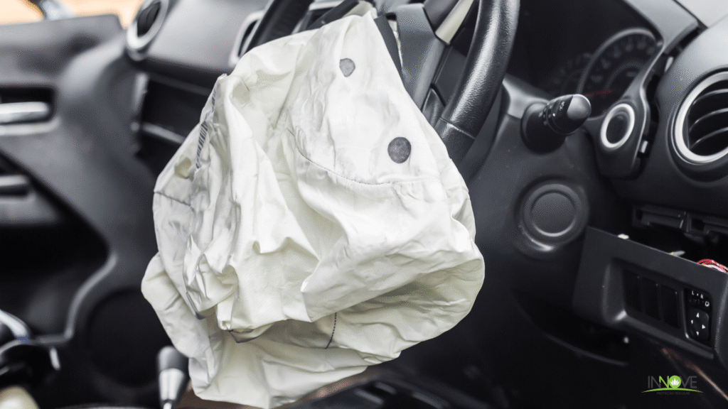 Luz do Airbag Acesa: O Que Significa, Quais as Causas e Como Resolver